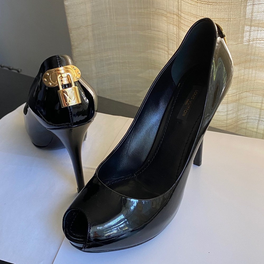 Louis Vuitton Oh Really black leather open toe pumps heels 38 platforms padlock